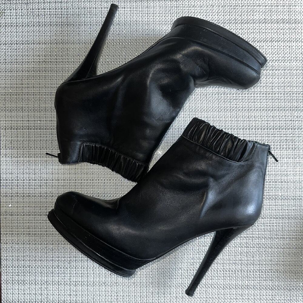 Stuart Weitzman Platform Leather Ruffle Black Lea… - image 2